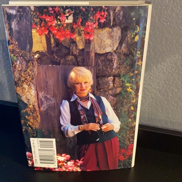 The Nightingale Legacy and The Wyndham Legacy in preowned condition. - Picture 11 of 14